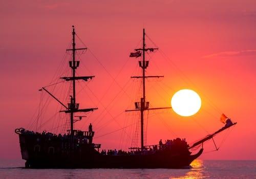 Pirates Adventure Dinner Show